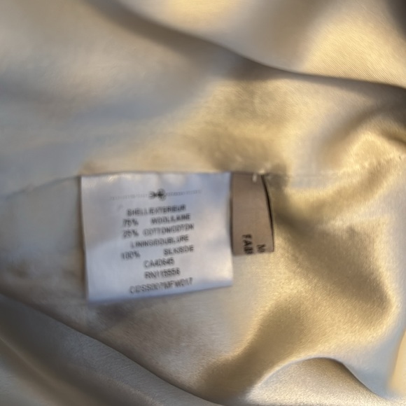 Beautiful midi length Ports skirt. Removable button waistband. Silk lined. - Picture 6 of 8